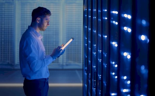 Humans-in-charge, how marketers are taking control of Al Copilots to transform campaigns